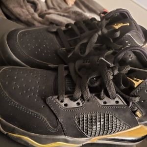 Jordan Mars 270 Youth size 6.5